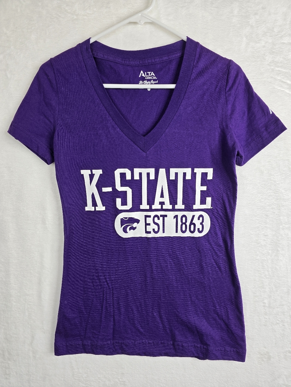 3/$25 KState Wildcats V Neck TShirt Womens Small Purple Kansas State Alta Gracia